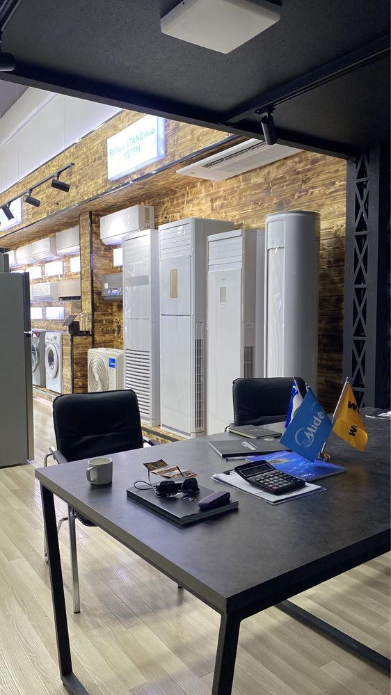 Кондиционер Колонный Midea модель FST - 60,000 Btu / серия On-Off