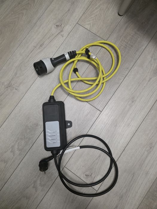 Зарядно за електрически автомобил