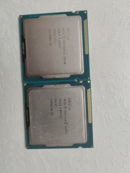 Два процессора G2030 и G2120