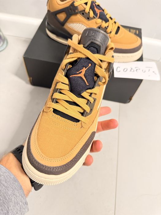 Jordan Spikzie Low Flax