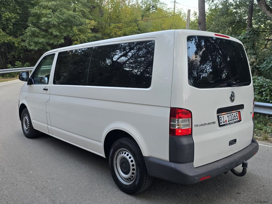 Volkswagen T5 în stare foarte bună
