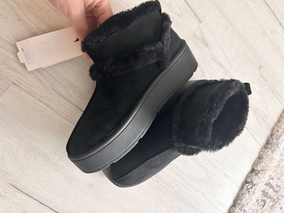 Апрески боти   на Zara с етикета