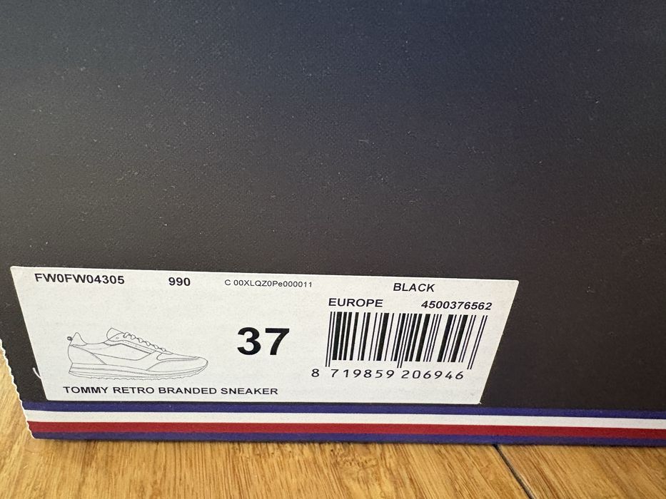 Дамски спортни обувки Tommy Hilfiger