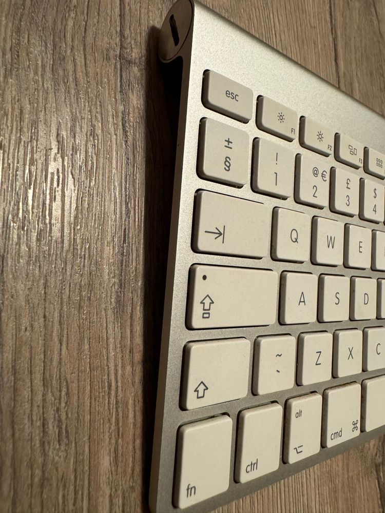 Tastatura wireless Apple