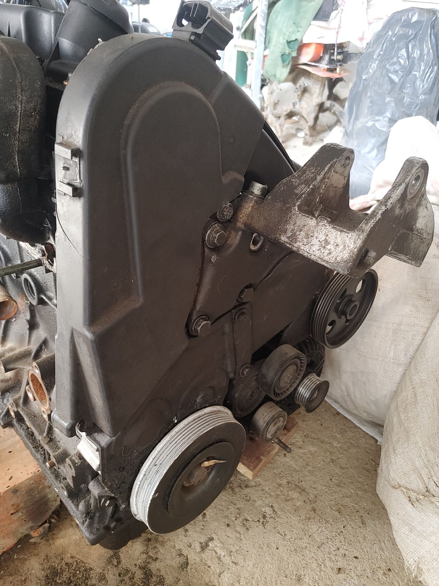 Двигател PEUGEOT / 2000 / 2.0 HDI / 90K.C
