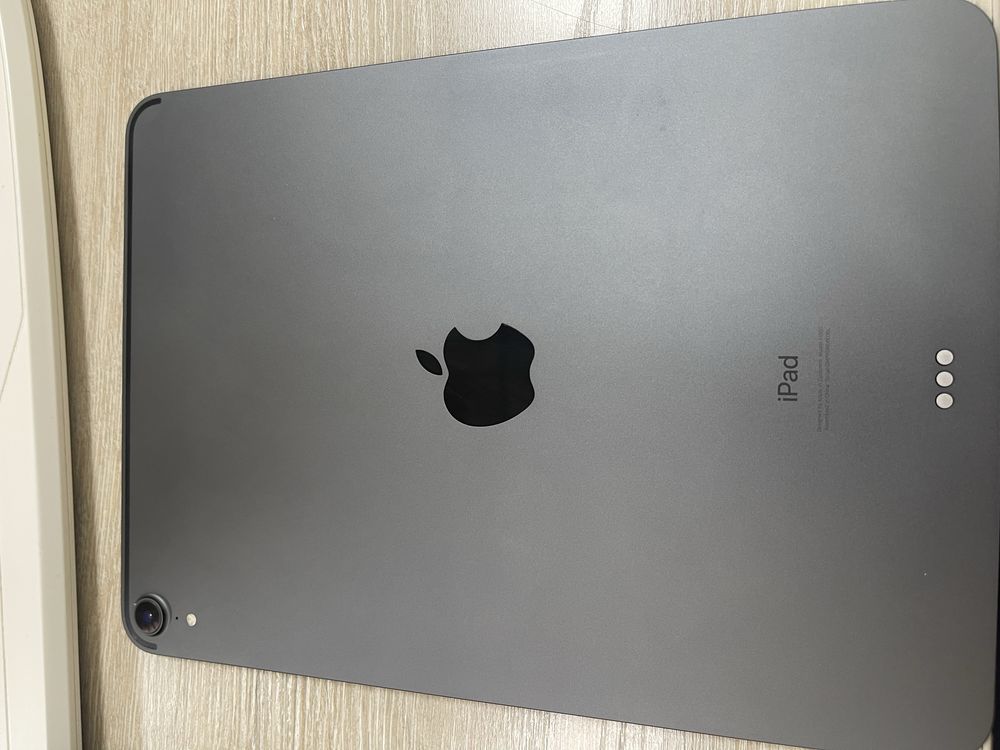 Ipad pro 11 dyumli 2018/2019. Holati yangiday.