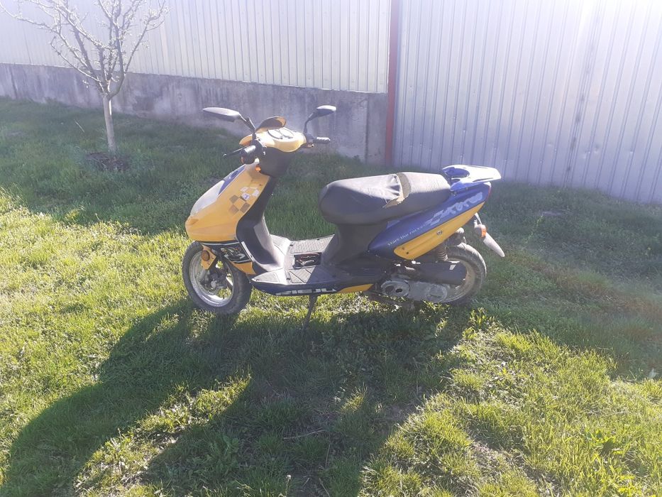 Vând scuter Rieju în 4t