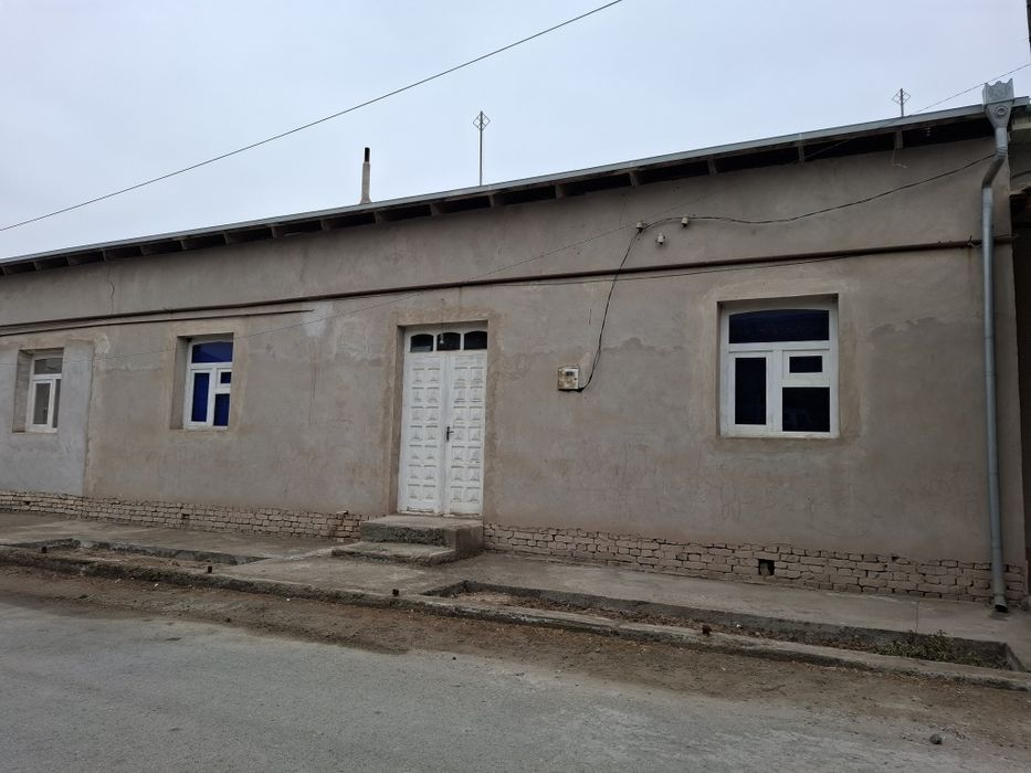 Уй сотилади 520м²