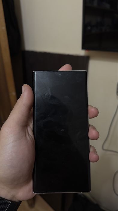 Vand telefon S22 Ultra in stare buna