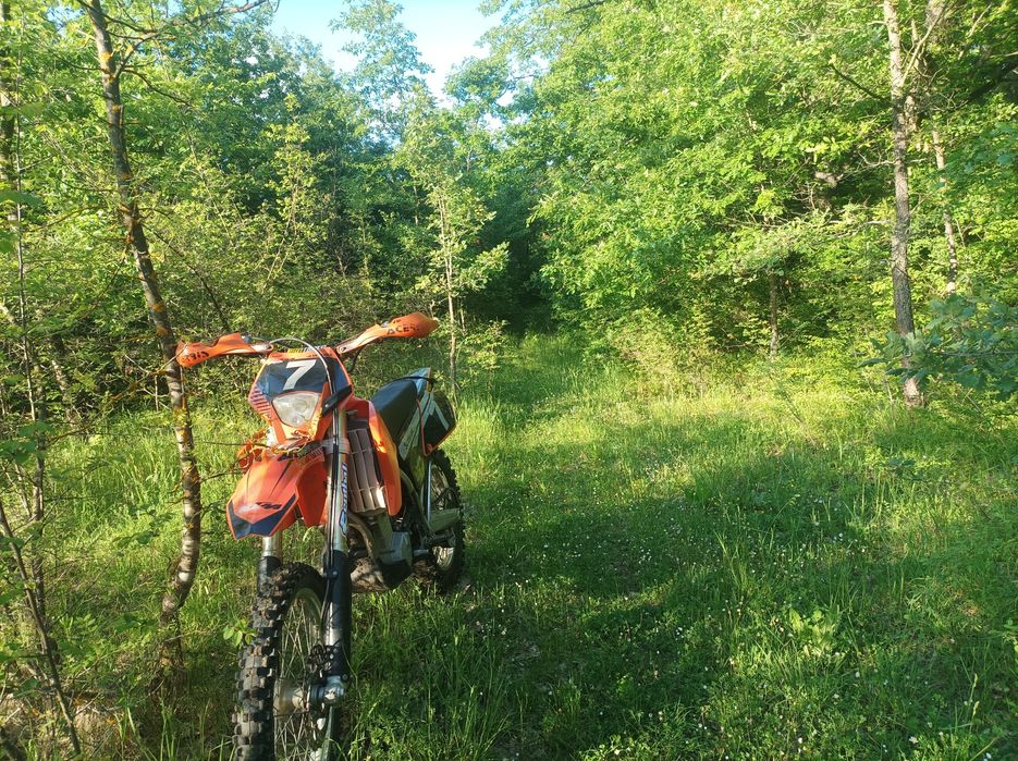 Ktm exc 525.           .