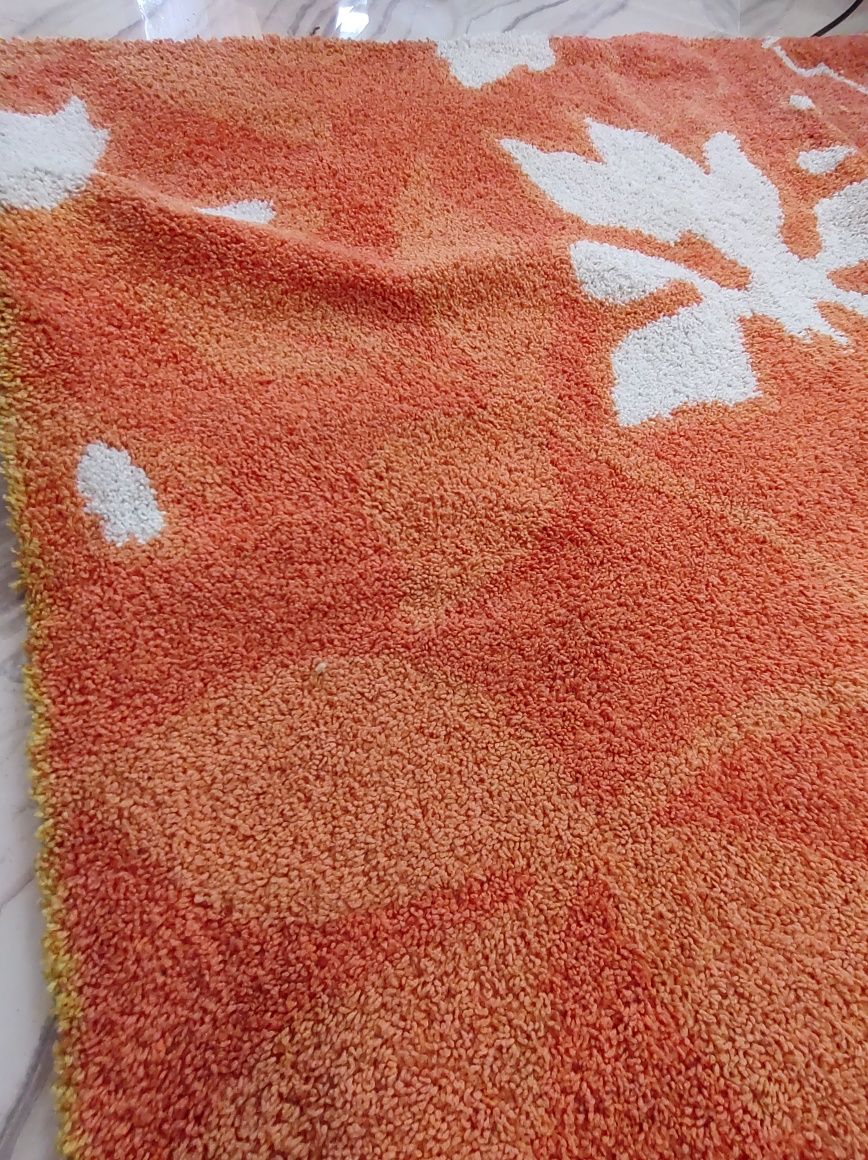 Продавам килим тип Шаги 2/3 метра