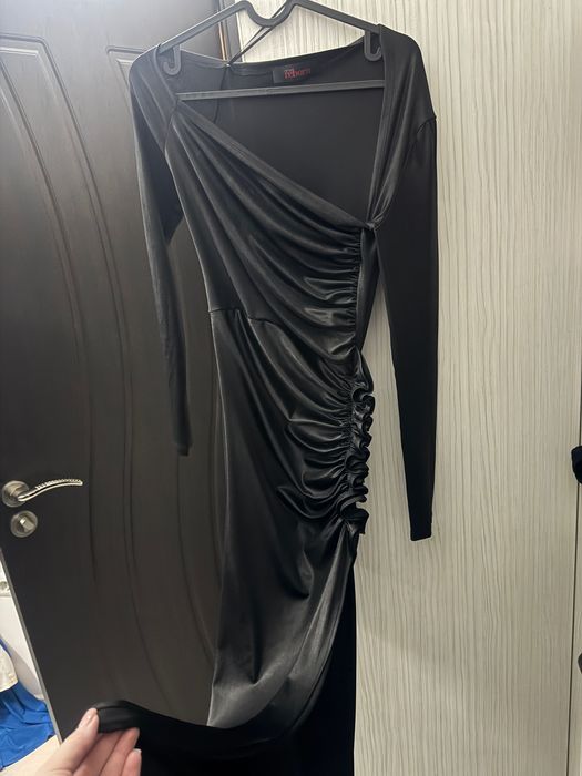 Черна дълга рокля Cliche