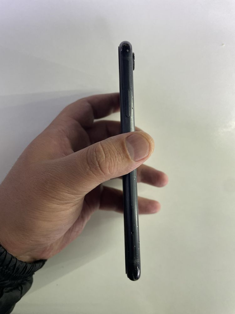 Iphone XR (64GB) в идеальном состояний