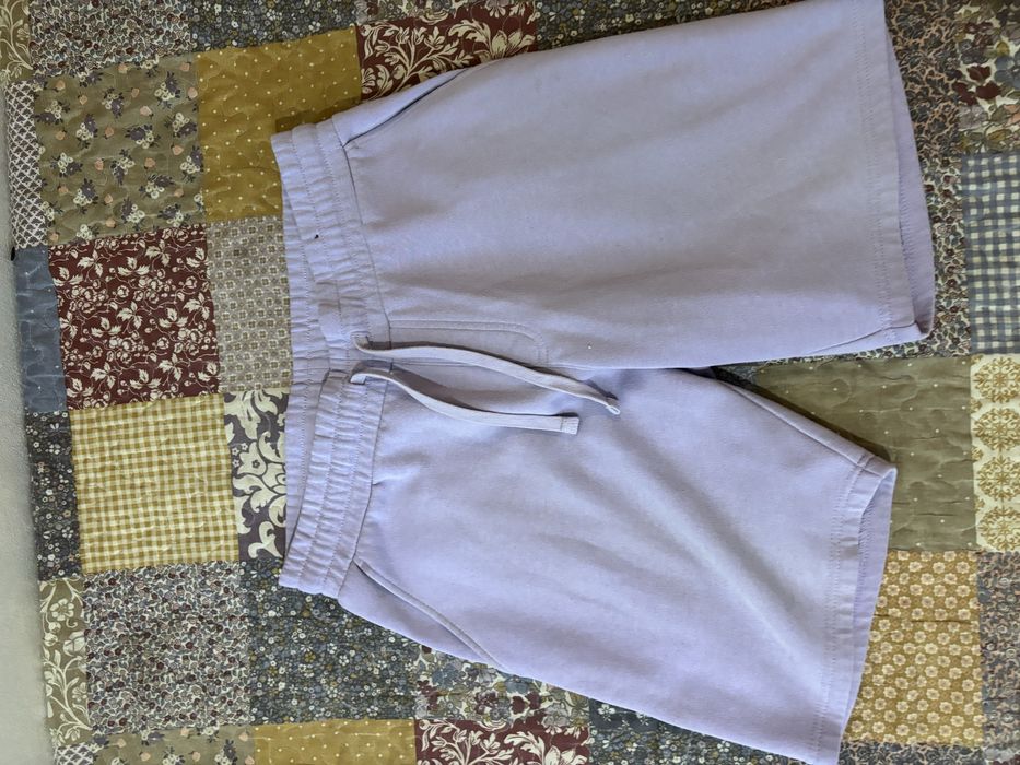Pantaloni scurti