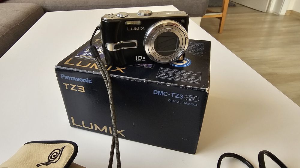 Aparat foto Panasonic Lumix TZ3 obiectiv Leica Sdcard incarcator cutie