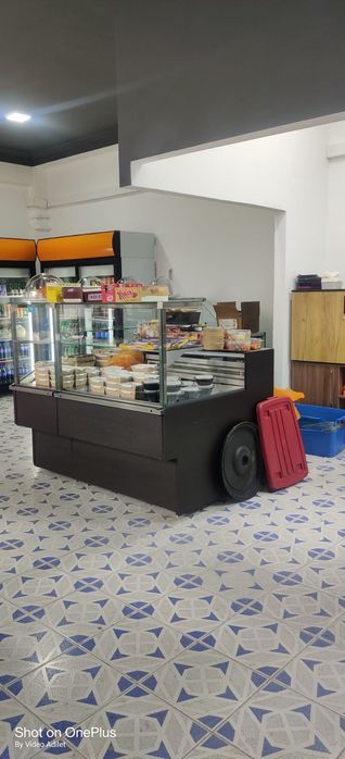 Холодильник Carboma 3-х секционный б/у в хорошем состоянии.