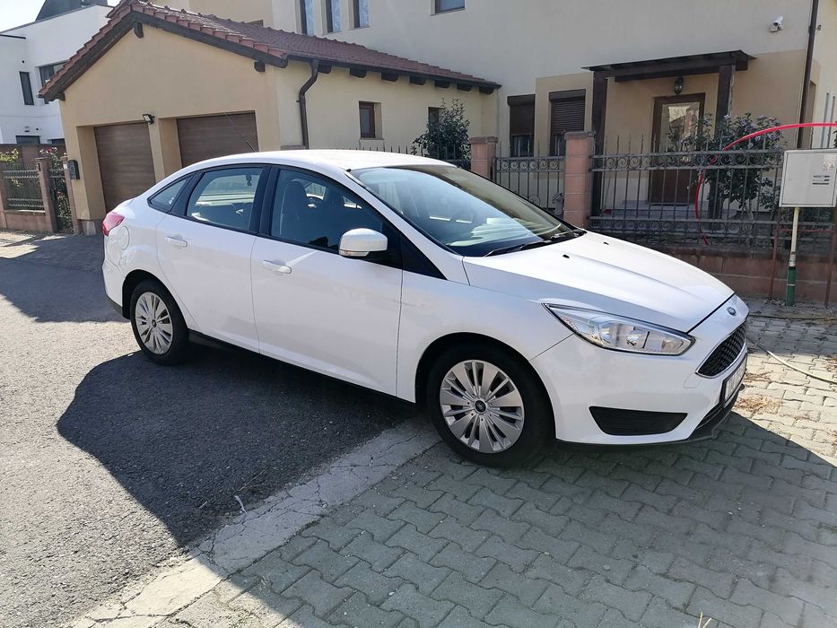 Vând Ford Focus Berlina 1,0 Ecoboost