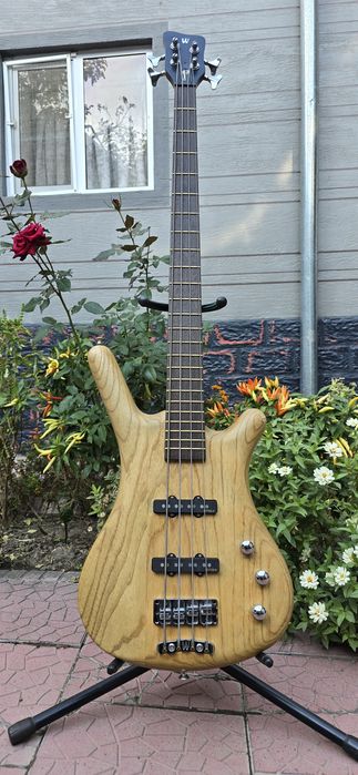 Warwick Corvette standard бас гитара