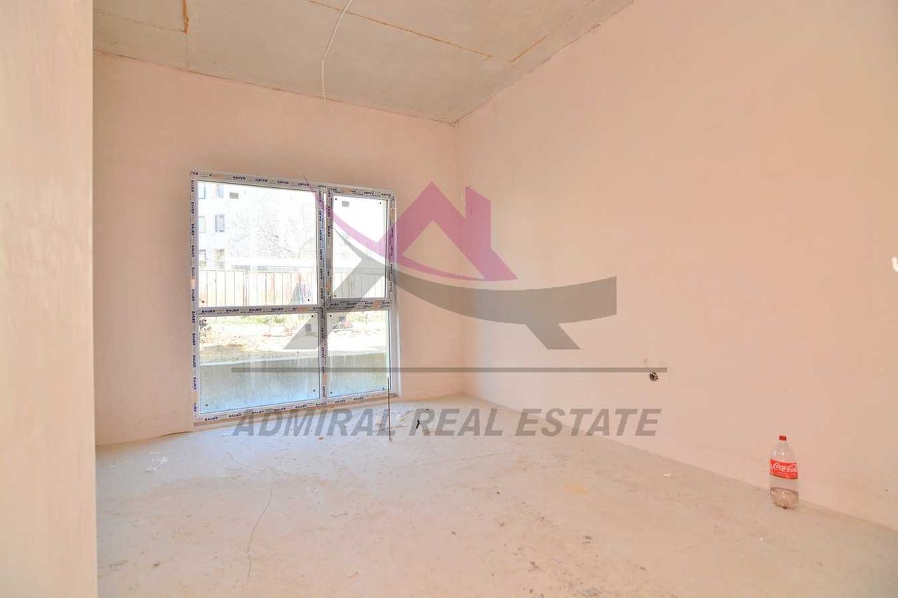 Дава се под наем Магазин в Варна, Младост 1 - 400 кв.м за 4500 € - Снимка #11