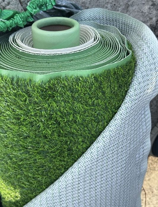 Газон искусственный.