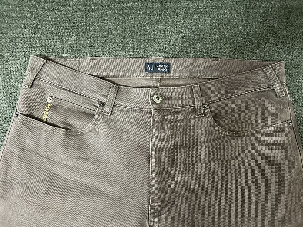 Vand pantaloni ARMANI Jeans