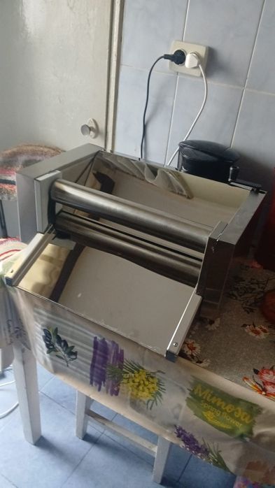 Masina de intins aluat