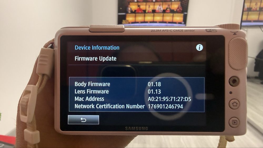 Samsung NX2000 mirrorless smartcam