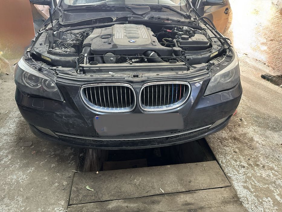 Dezmembrez  bmw e60 520d 525d 530d