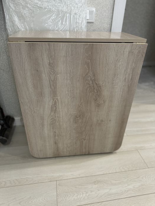 Продам срочно кровать и стол ….