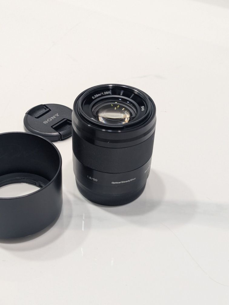 Обектив Sony E 50mm f/1.8 OSS