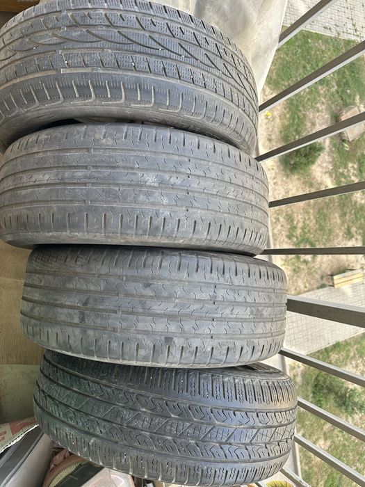 Продам шины бу 235/60R18 в среднем состоянии
