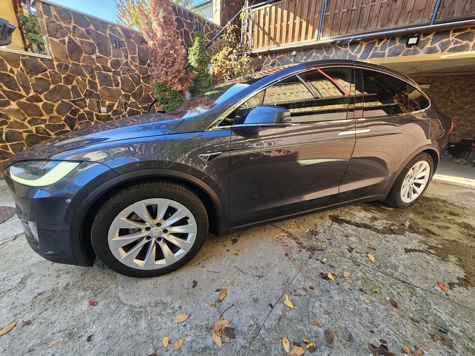 Vand Tesla Model  X Free suc Sc 01 90DIncarcare gratis pe viata.