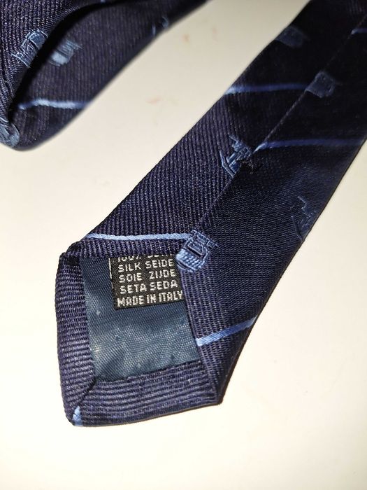 Вратовръзка с камиони