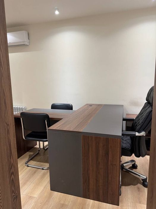 Продаётся офис вторичный фонд. 
Ц4. Метро Абдллы Кадери 

3/1/4