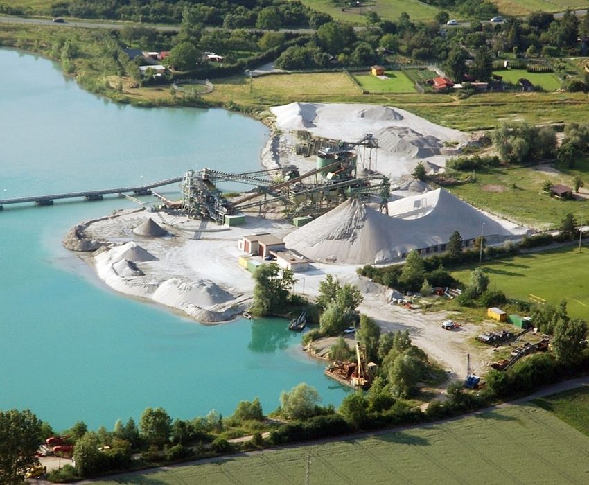 Livrez / aduc nisip fin tencuiala, sapa pietris balast