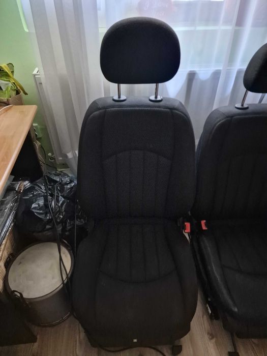 Vând interior textil Mercedes W211 E class