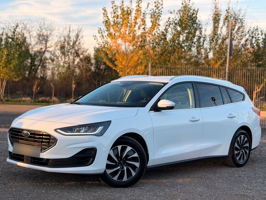 Ford Focus Ford Focus titanium 2023 bord led, navigatie mare , garantie 1 an !