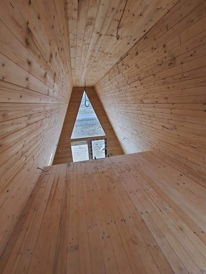 Vand cabane de gradina și de locuit