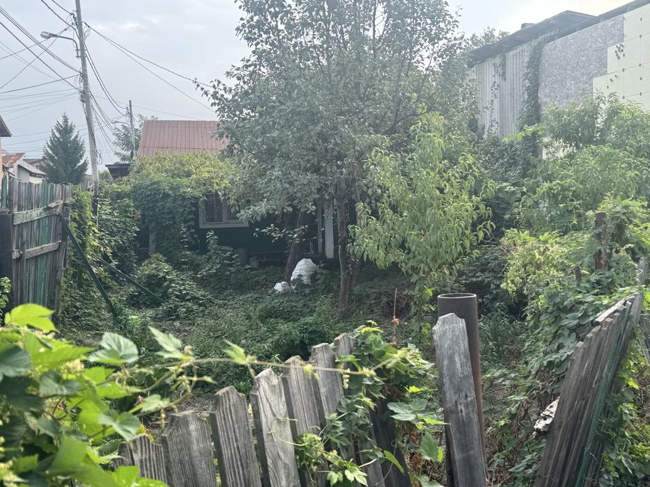 De vanzare Casa Batraneasca +teren Bariera Bucuresti