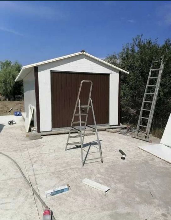 Vindem garaje din structura metalica