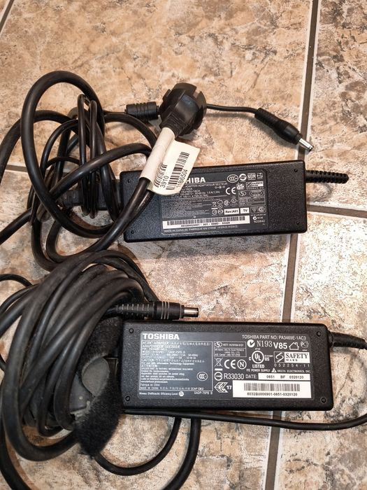 Зарядно за лаптоп