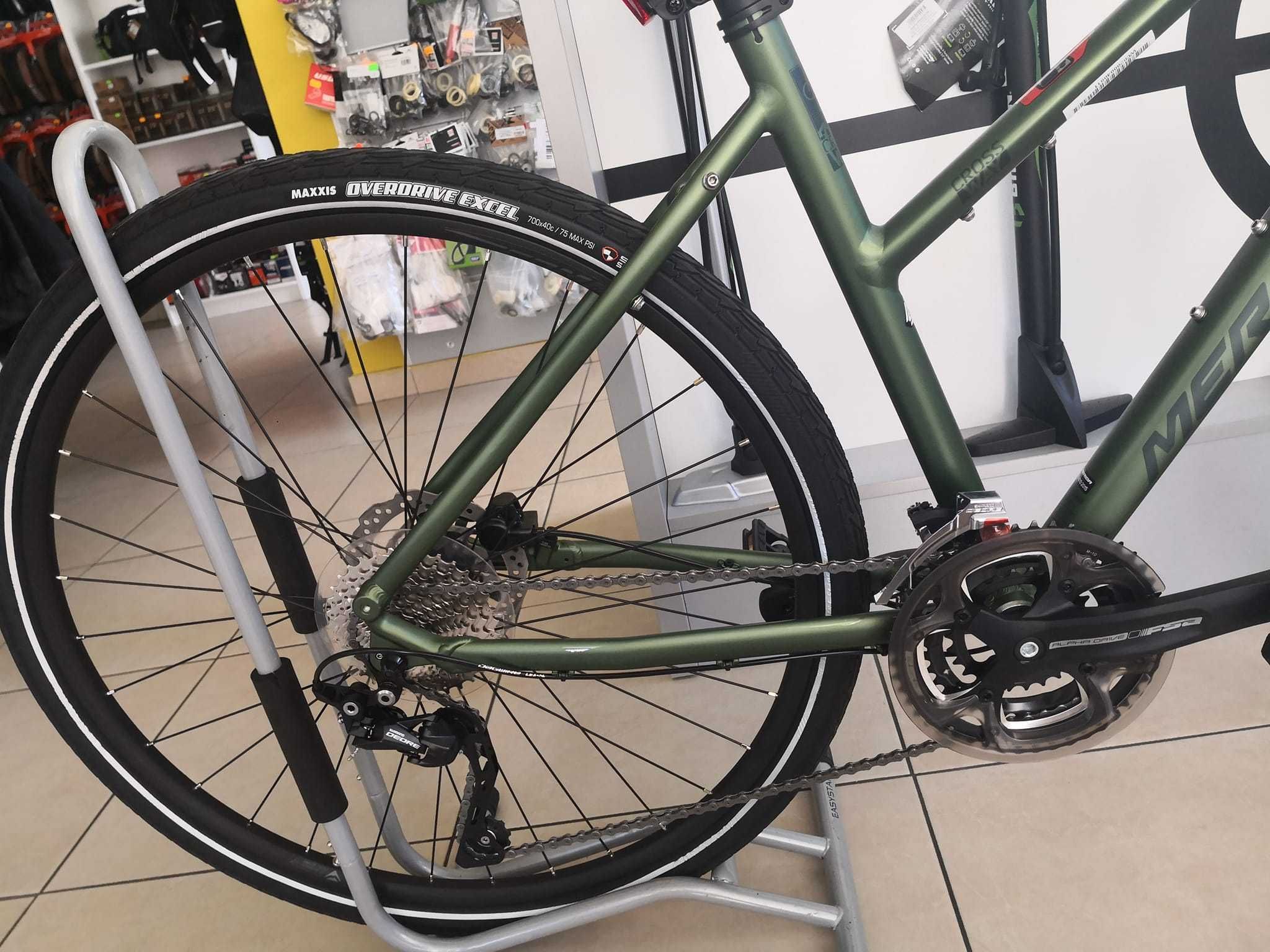 Bicicleta Merida Crossway 300 MAT VERDE CEAȚĂ