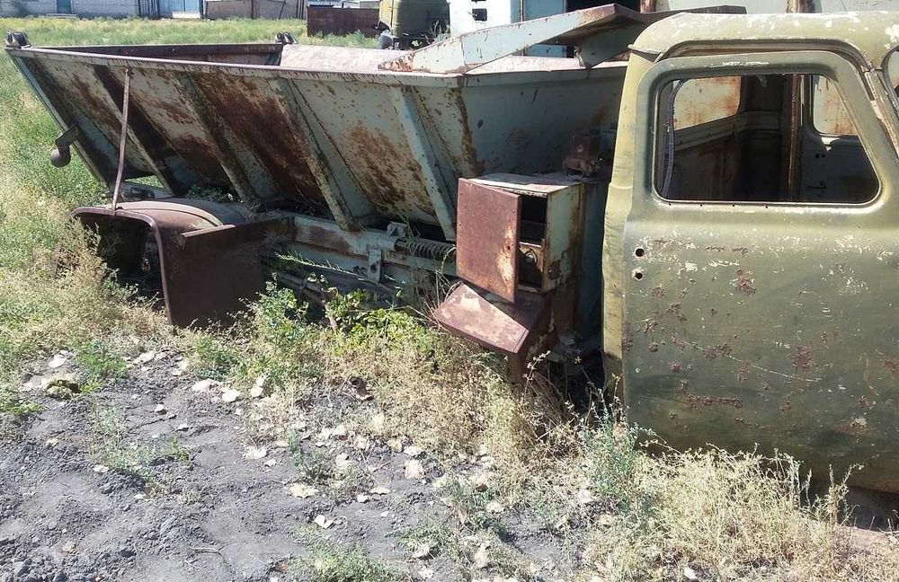 Пескоразбрасыватель