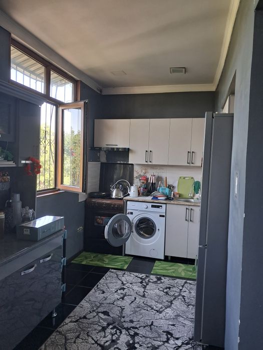 Продаётся своя кв Чиланзар 22 квартал 4/4/4 2×6 балкон