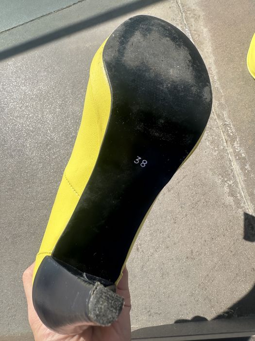 Pantofi  cu toc inalt din piele Magdoll, marimea 38