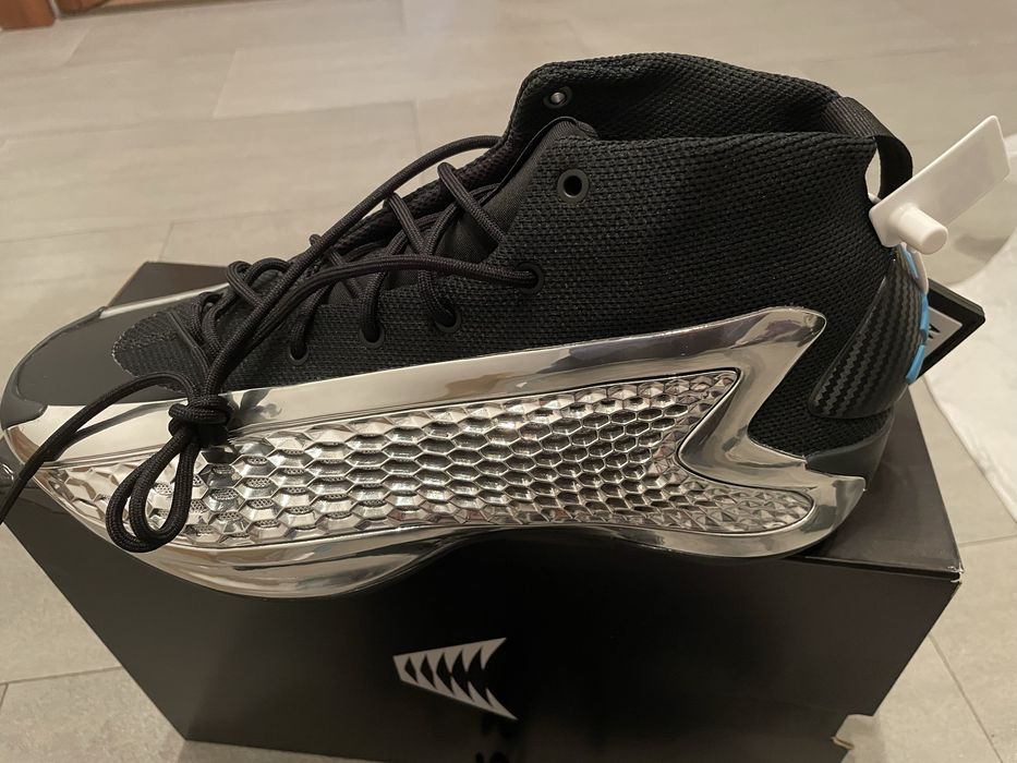 Баскетболни кецове Adidas AE 1 Metallic Silver-44 номер, омалени