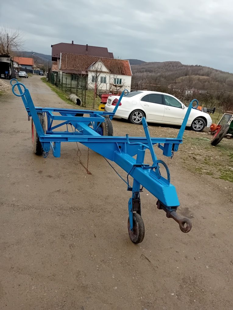 Peridok remorca pădure