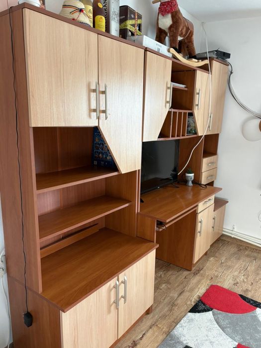 Vand mobila folosita ca noua, arata impecabila, mai multe detali la te