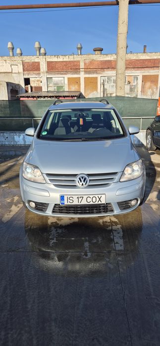 Vând Golf 5 Plus