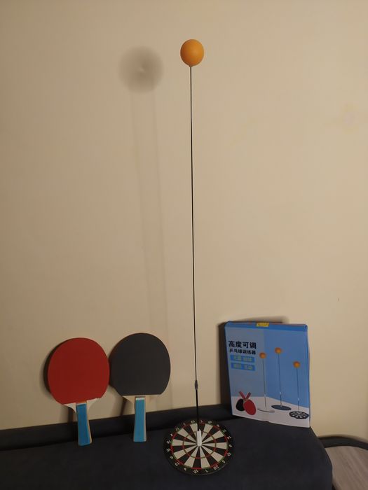 Тренажёр для отработки ударов в пинг понг настольный теннис с ракеткой